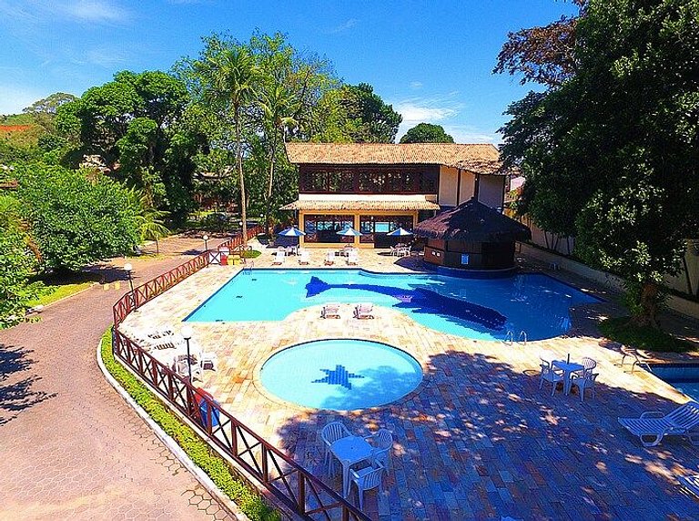 Flat 50m da praia Maresias Cond com lazer completo