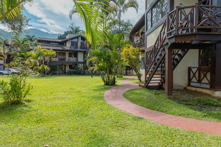 Flats de 1 e 2 dorm a 50m da Praia Maresias - Cond Lazer Com