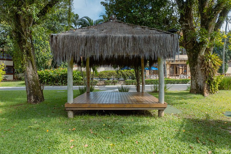 Flat 50m da praia Maresias Cond com lazer completo