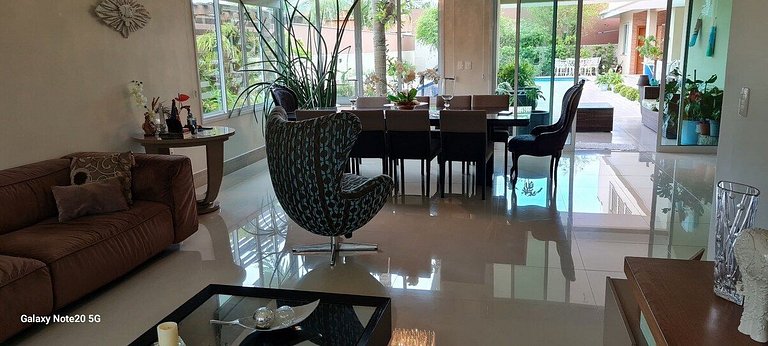 Casa Fênix alto padrão para famílias