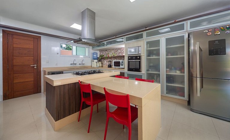 Casa Fênix alto padrão para famílias