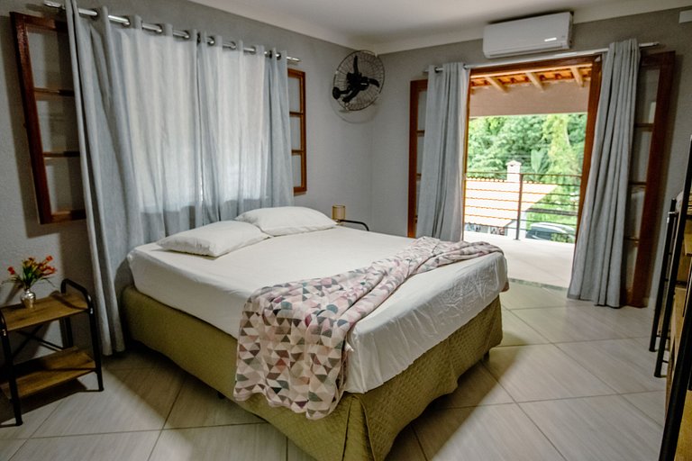 Casa 5 quartos, varanda com vista para piscina