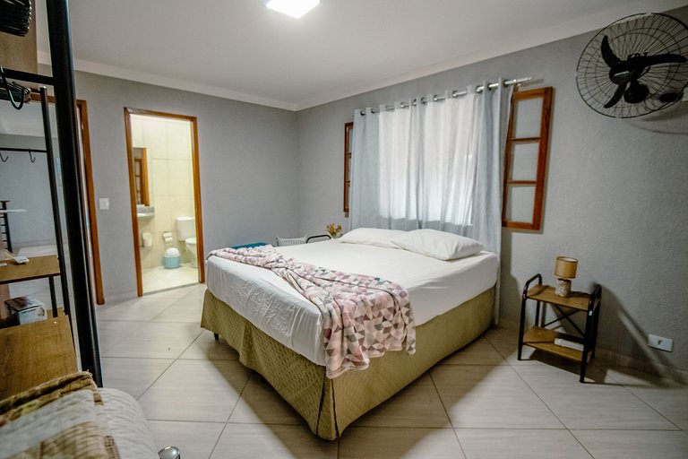 Casa 5 quartos, varanda com vista para piscina