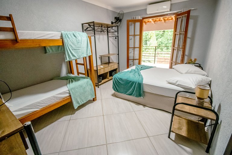 Casa 5 quartos, varanda com vista para piscina