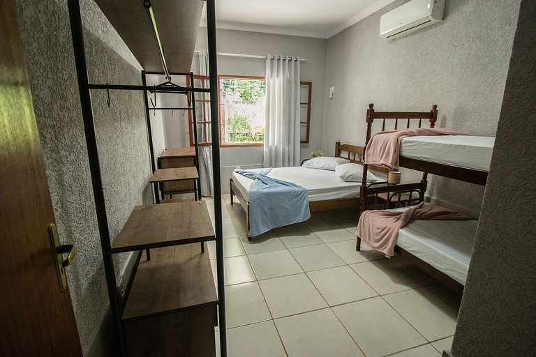 Casa 5 quartos, varanda com vista para piscina