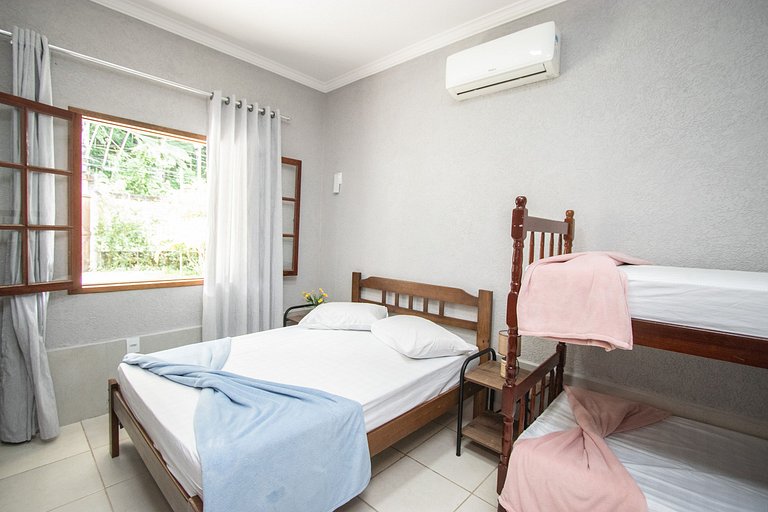 Casa 5 quartos, varanda com vista para piscina
