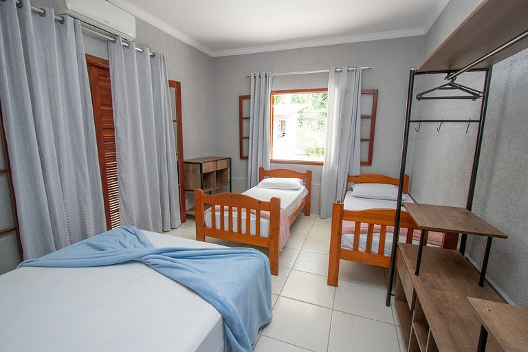Casa 5 quartos, varanda com vista para piscina