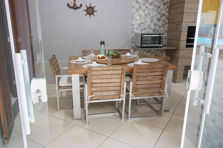 Casa 5 quartos, varanda com vista para piscina