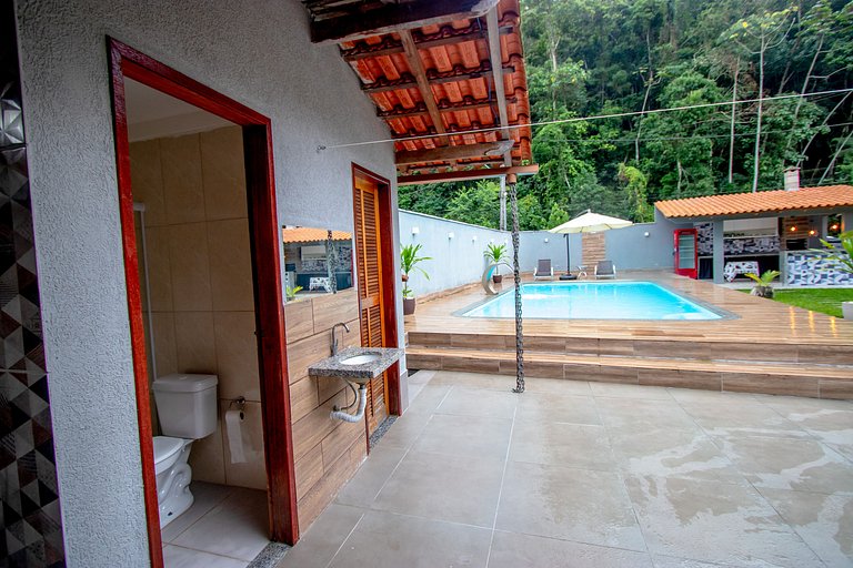 Casa 5 quartos, varanda com vista para piscina