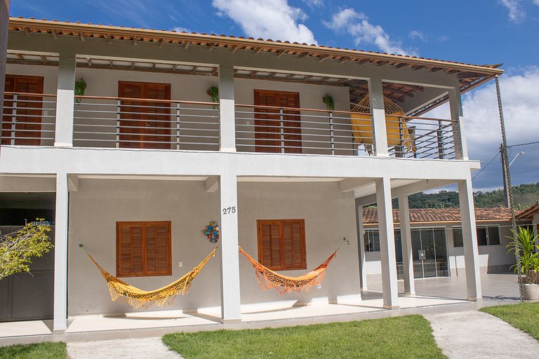 Casa 5 quartos, varanda com vista para piscina