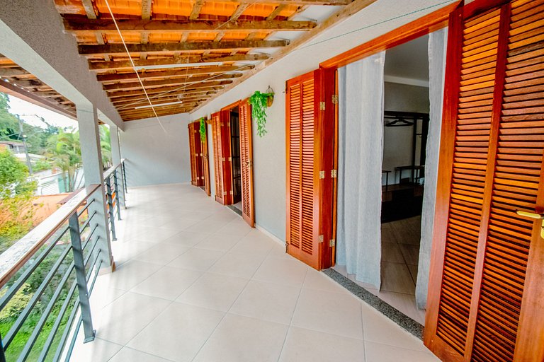 Casa 5 quartos, varanda com vista para piscina