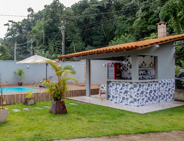 Casa 5 quartos, varanda com vista para piscina