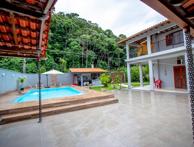 Casa 5 quartos, varanda com vista para piscina