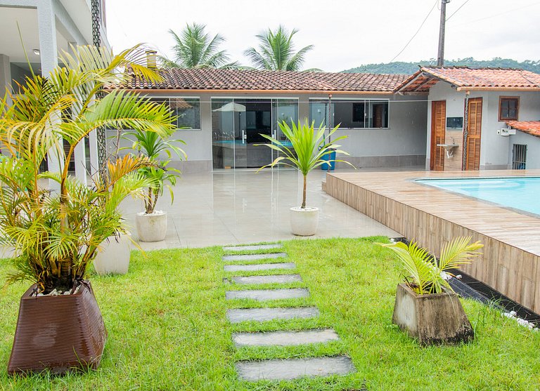 Casa 5 quartos, varanda com vista para piscina