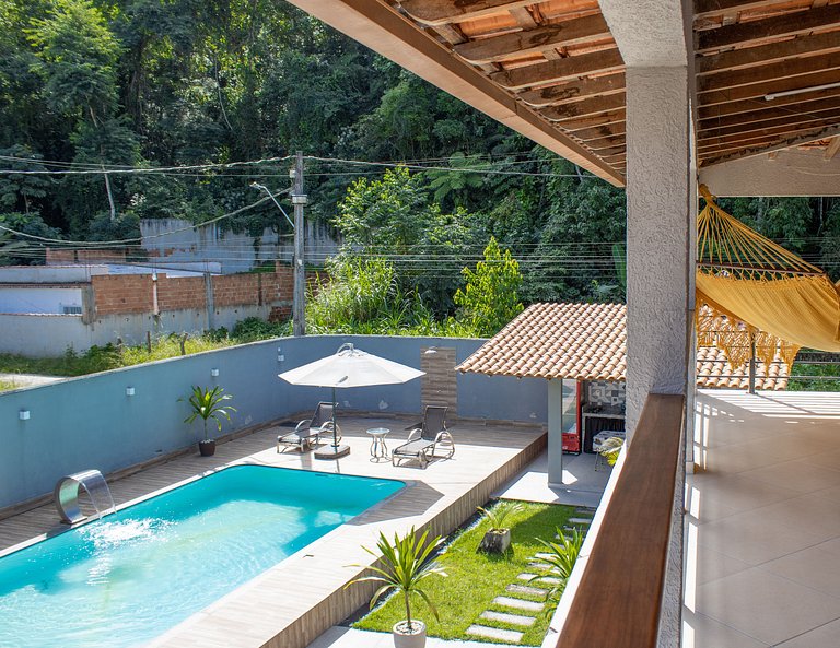 Casa 5 quartos, varanda com vista para piscina