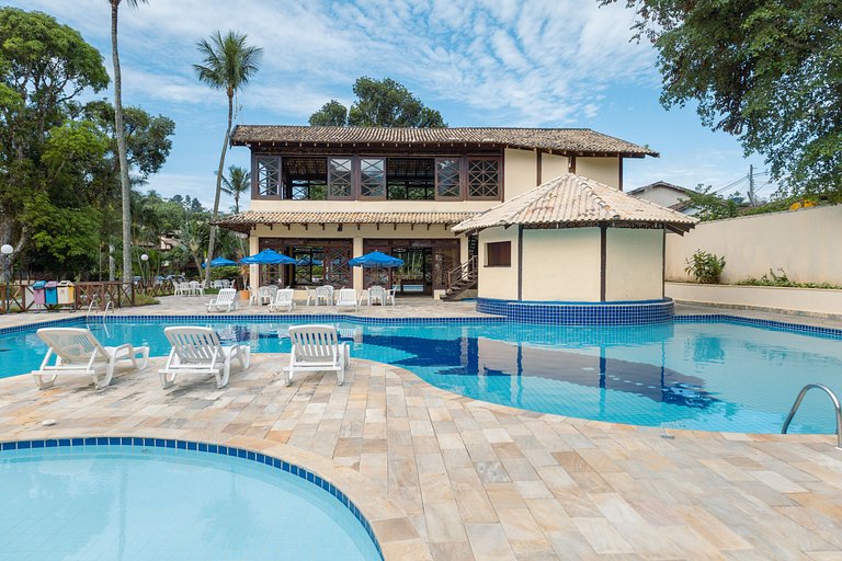 Flat 50m da praia Maresias Cond com lazer completo