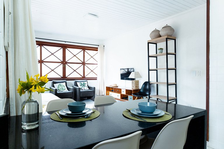 Flat 50m da praia Maresias Cond com lazer completo