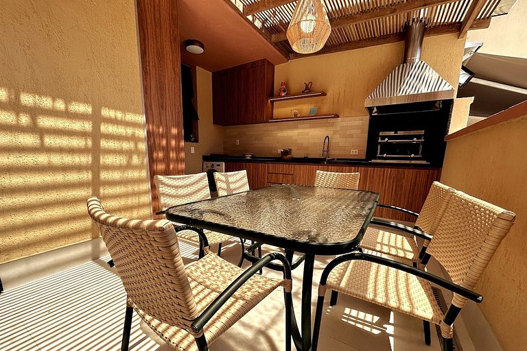 Juquey Gourmet com piscina a 250m da Praia