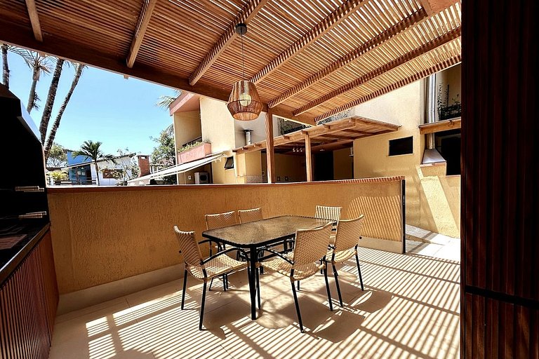 Juquey Gourmet com piscina a 250m da Praia