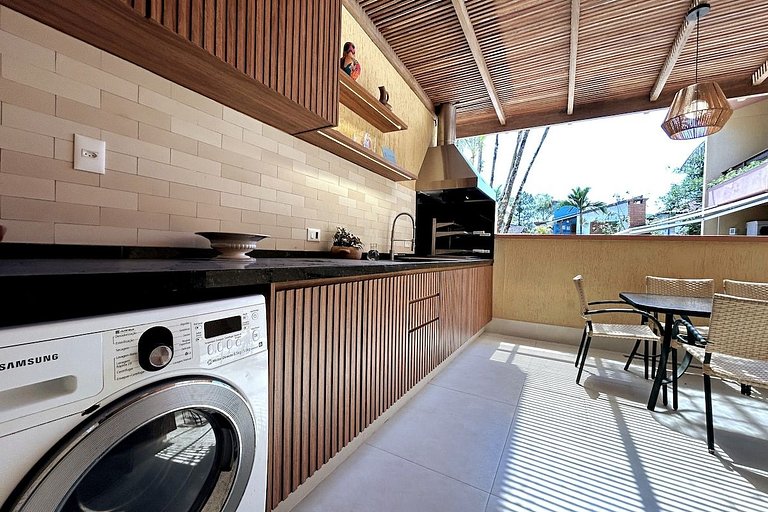 Juquey Gourmet com piscina a 250m da Praia
