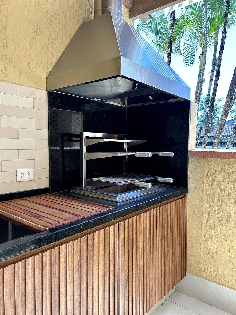 Juquey Gourmet com piscina a 250m da Praia