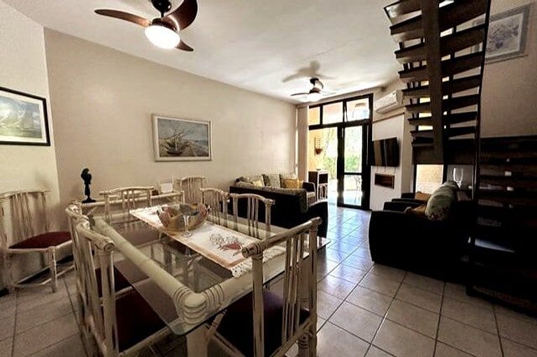 Juquey Gourmet com piscina a 250m da Praia