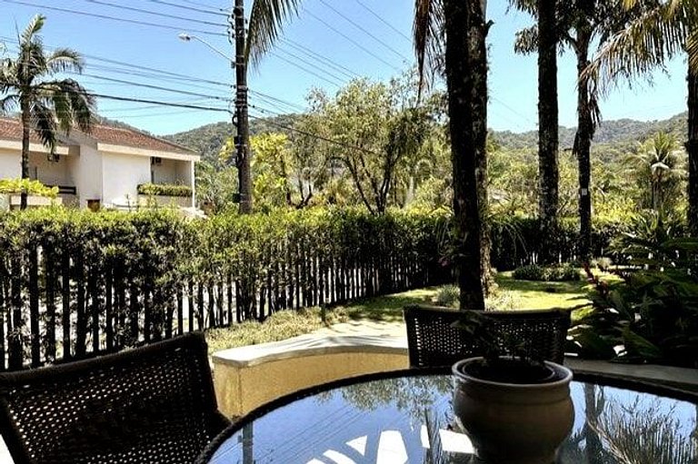 Juquey Gourmet com piscina a 250m da Praia