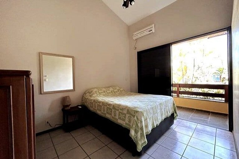 Juquey Gourmet com piscina a 250m da Praia