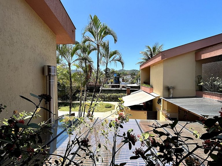 Juquey Gourmet com piscina a 250m da Praia