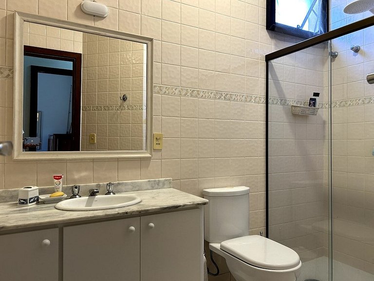 Juquey Gourmet com piscina a 250m da Praia