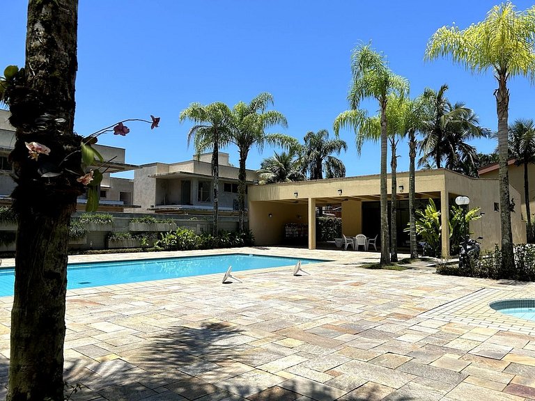 Juquey Gourmet com piscina a 250m da Praia