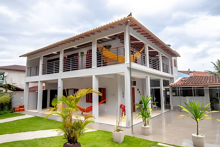 Casa 5 quartos, varanda com vista para piscina