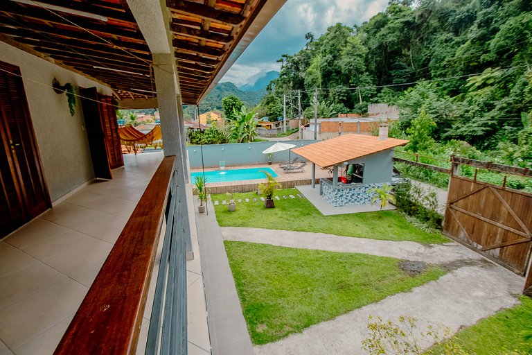 Casa 5 quartos, varanda com vista para piscina