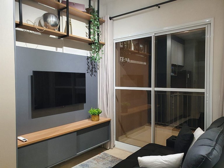 Apto com Vista Recém Reformado Prox. ao Ibirapuera