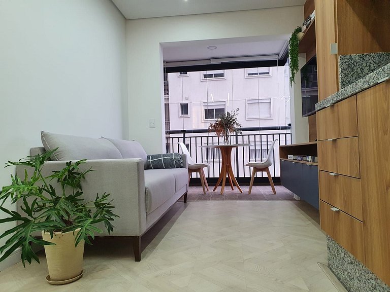 Apto com Vista Recém Reformado Prox. ao Ibirapuera