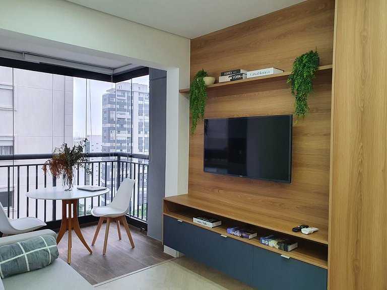 Apto com Vista Recém Reformado Prox. ao Ibirapuera
