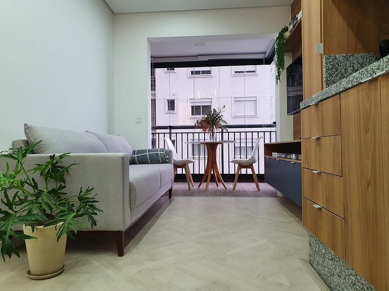 Apto com Vista Recém Reformado Prox. ao Ibirapuera