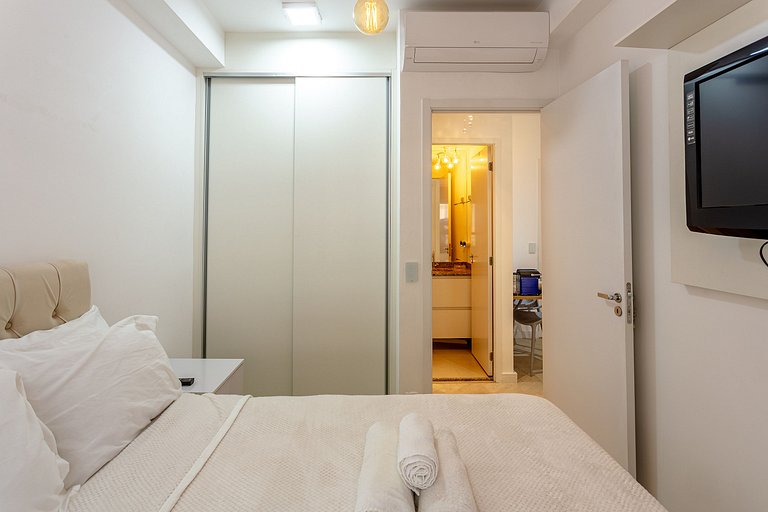 Modern 1-Bedroom Condo Close to Ibirapuera Park