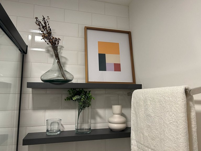 Apartamento NR com varanda, recém-reformado e pronto para ge