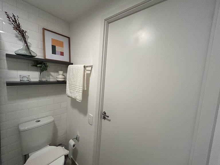 Apartamento novo e reformado 100% completo, com varanda