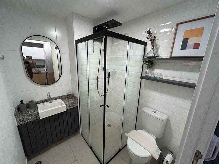 Apartamento novo e reformado 100% completo, com varanda