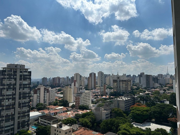 Apto com Lazer Próximo ao Metrô e Ibirapuera