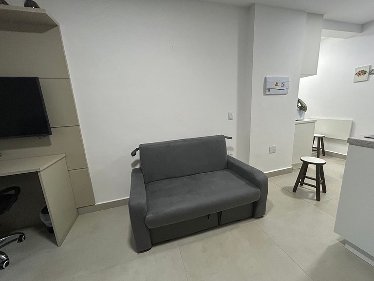 Ap novo, excelente localização, A/C Metrô Ana Rosa