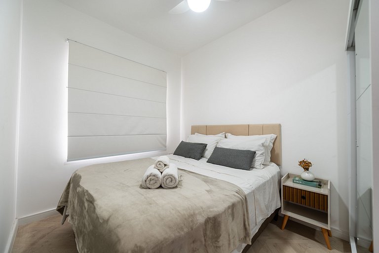 2 Dorm, varanda c/ vista e vaga - Vila Mariana