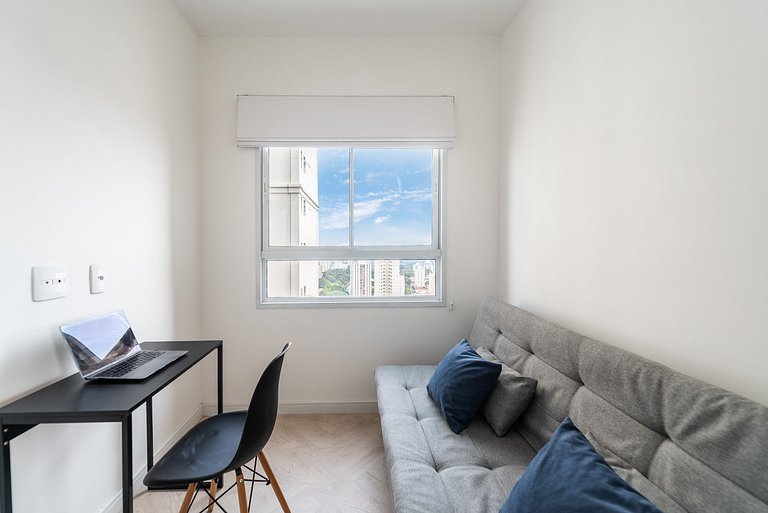 2 Dorm, varanda c/ vista e vaga - Vila Mariana