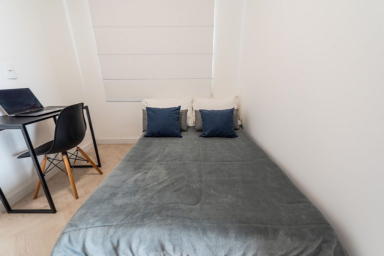 2 Dorm, varanda c/ vista e vaga - Vila Mariana