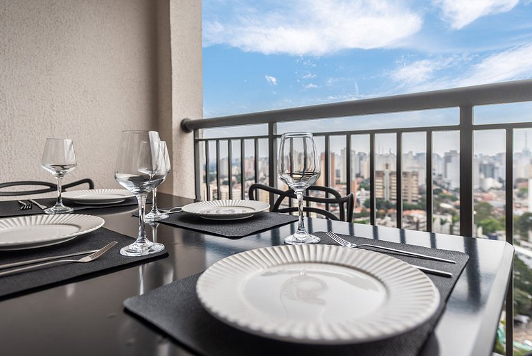 2 Dorm, varanda c/ vista e vaga - Vila Mariana