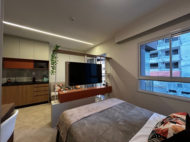 Studio novo, completo e decorado Próx. ao Metrô