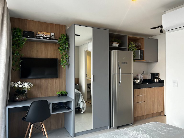 Lindo Studio Bem Localizado e Prox do Metrô