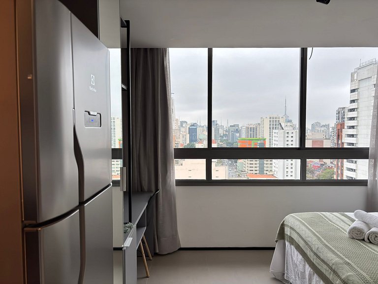 Muito Bem Localizado, Conforto Com Ar-Condicionado